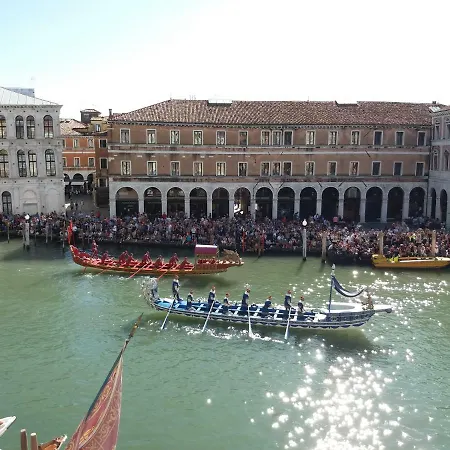 Casa Cattaneo Grand Canal View