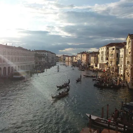 Casa Cattaneo Grand Canal View 아파트