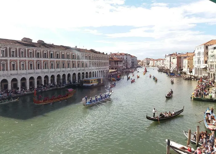 Casa Cattaneo Grand Canal View 아파트