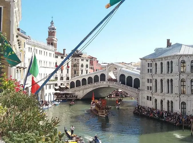 Casa Cattaneo Grand Canal View